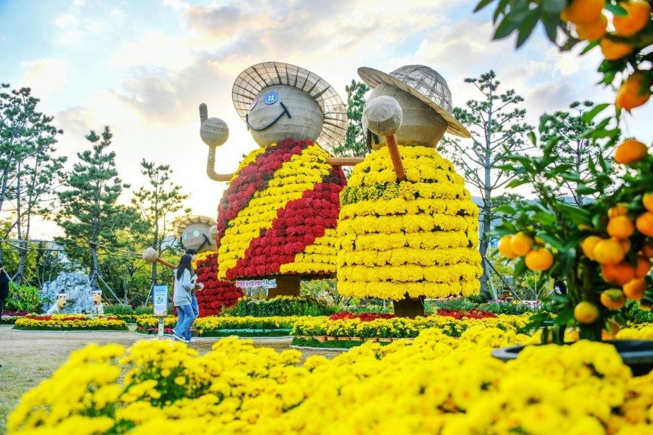 마산가고파국화축제 국화 조형물