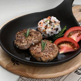 떡갈비와 미니잡곡밥 완성 사진
