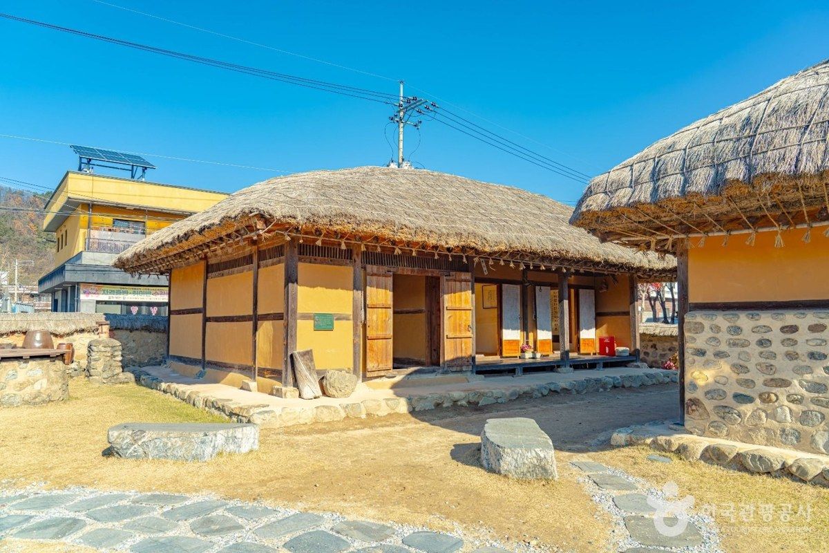 정지용 생가 전경