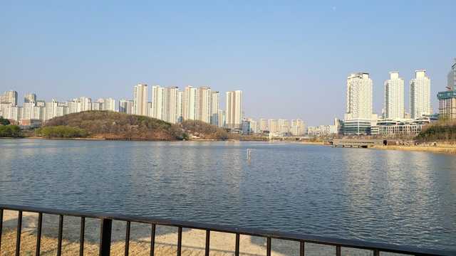 화성 동탄호수공원 커버