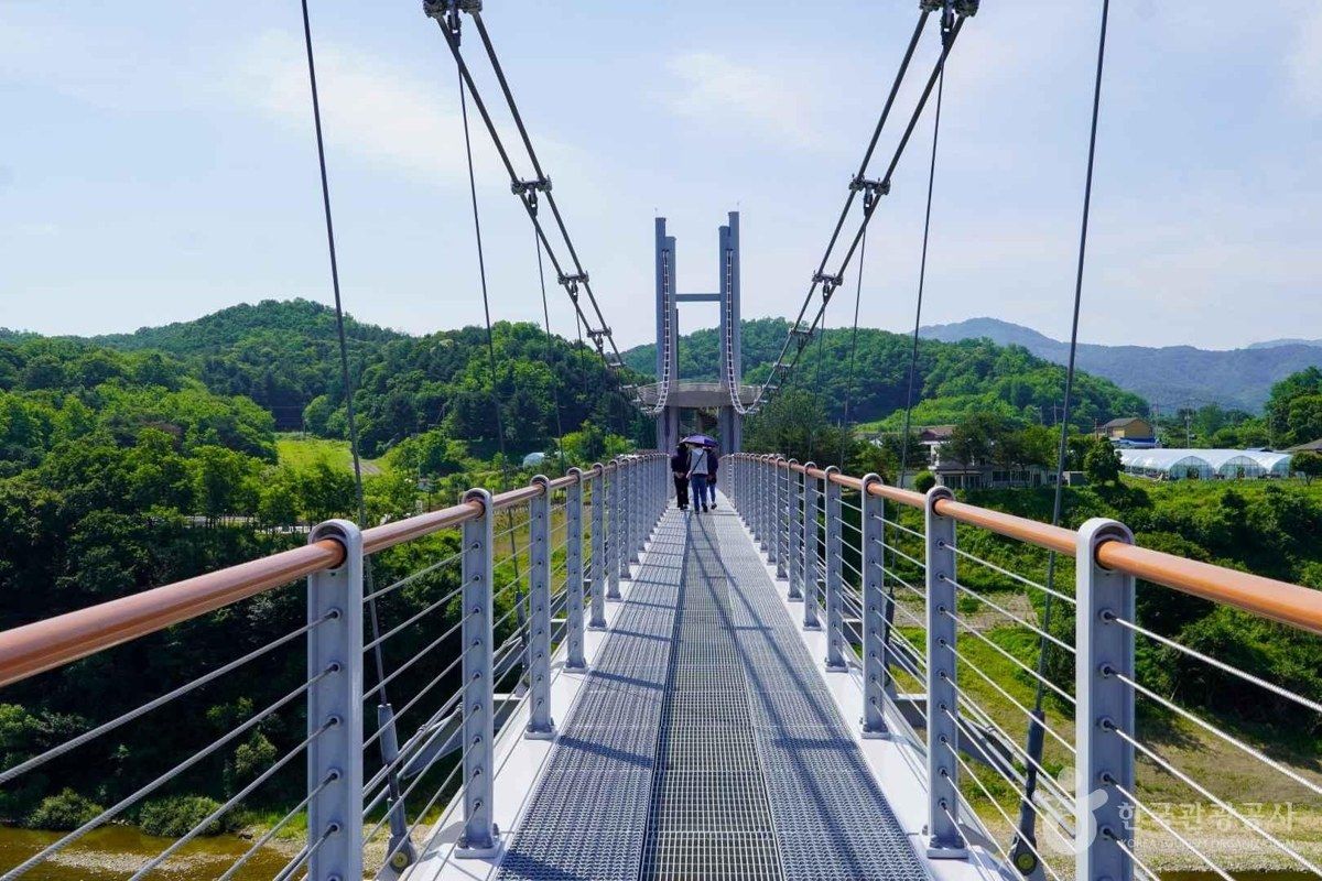 한탄강 베개용암 출렁다리 전경