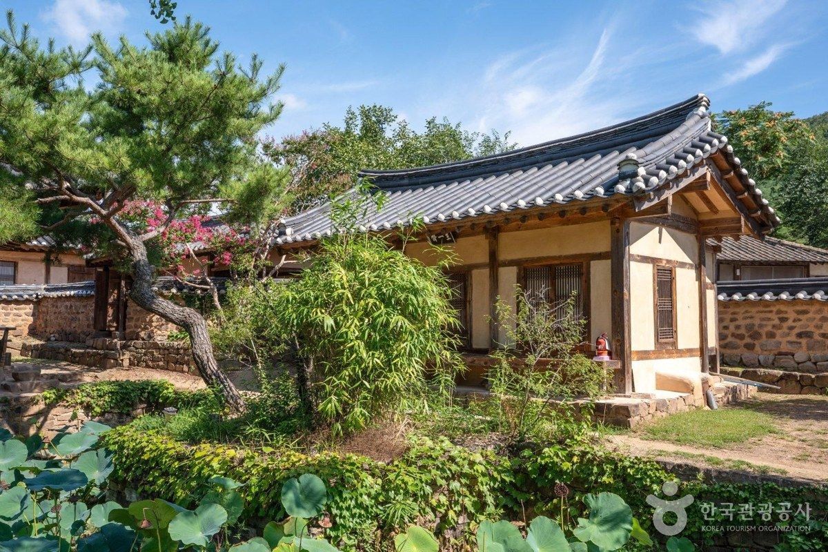 서석지 전경