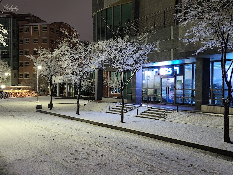 경상국립대학교박물관 썸네일
